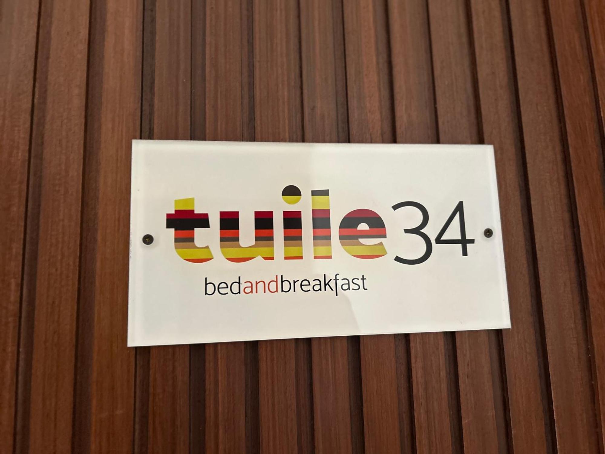 Tuile 34 Acomodação com café da manhã Lecce Exterior foto