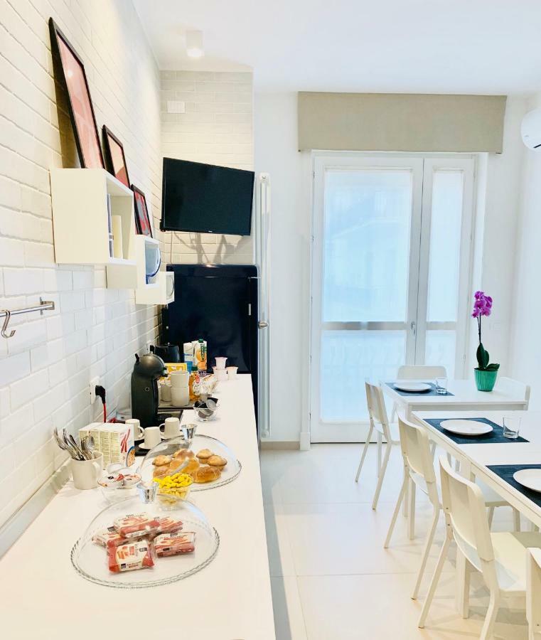 Tuile 34 Acomodação com café da manhã Lecce Exterior foto
